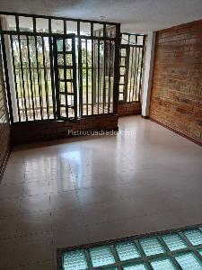 Casa de 4 alcobas en arriendo en Boita Ii Sector, Bogotá, 242 m² · foto 9 de 20