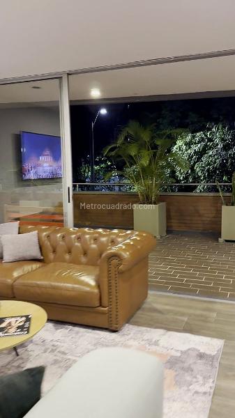 Piso – Medellín, Santa María de Los Ángeles, El Poblado - Más