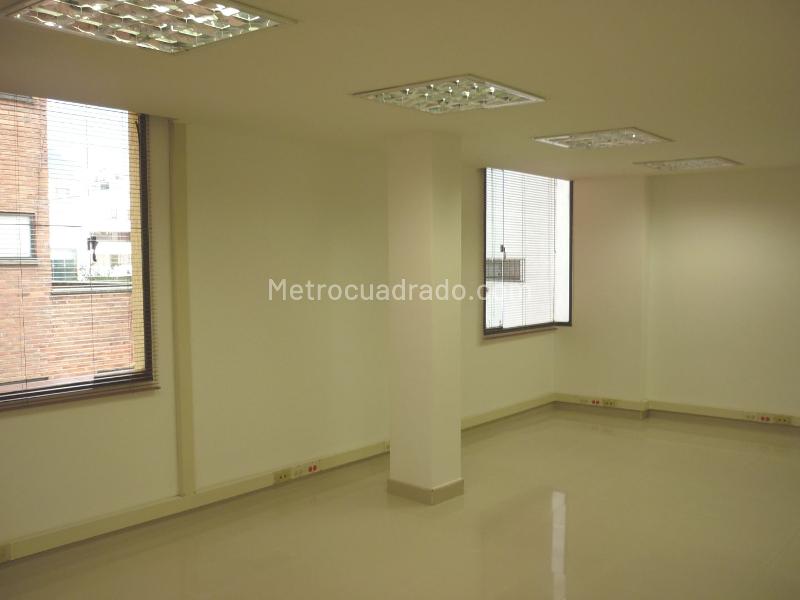 Consultorio en Venta, SANTA BARBARA CENTRAL Zona Urbana, Bogotá D.C. - Más