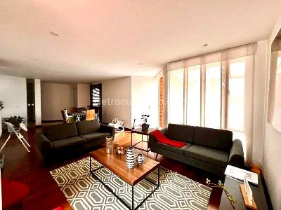 Apartamento en venta en Santa Barbara Central, Bogotá · foto 2 de 15