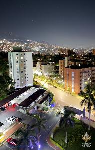 Apartamento de 3 alcobas en venta en Laureles Campestre, Medellín, 100 m² · foto 13 de 18