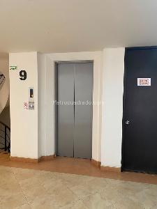 Apartamento de 3 alcobas en venta en Cedritos Belmira, Bogotá, 101 m² · foto 2 de 20