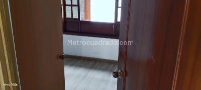 Casa de 4 alcobas en venta en La Esperanza Modelia, Bogotá, 220 m² · foto 11 de 19