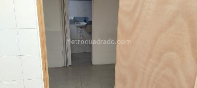Casa de 4 alcobas en venta en La Esperanza Modelia, Bogotá, 220 m² · foto 17 de 19