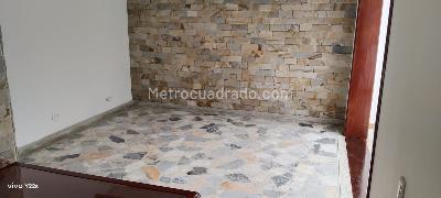 Casa de 4 alcobas en venta en La Esperanza Modelia, Bogotá, 220 m² · foto 5 de 19