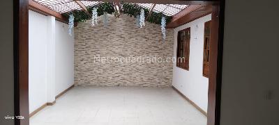 Casa de 4 alcobas en venta en La Esperanza Modelia, Bogotá, 220 m² · foto 7 de 19