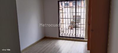 Casa de 4 alcobas en venta en La Esperanza Modelia, Bogotá, 220 m² · foto 9 de 19