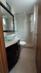Apartamento de 3 alcobas en venta en La Trinidad, Bogotá, 59 m² · foto 2 de 19