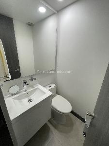 Apartaestudio en venta en El Poblado Villa Carlota, Medellín, 47 m² · foto 20 de 20