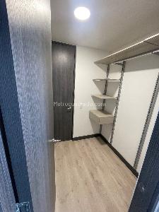 Apartaestudio en venta en El Poblado Villa Carlota, Medellín, 47 m² · foto 7 de 20