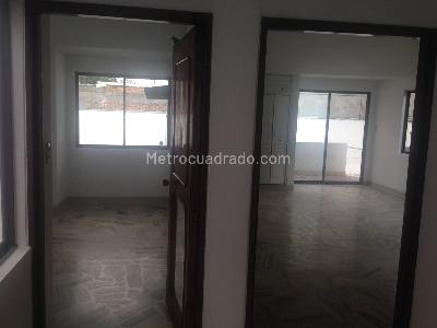 Casa de 5 alcobas en arriendo en Las Mercedes, Palmira, 336 m² · foto 5 de 15