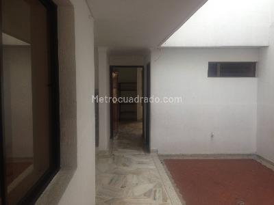 Casa de 5 alcobas en arriendo en Las Mercedes, Palmira, 336 m² · foto 6 de 15