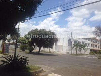 Casa de 5 alcobas en arriendo en Las Mercedes, Palmira, 336 m² · foto 11 de 15