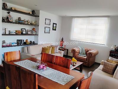 Apartamento de 3 alcobas en venta en Prados De La Calleja, Bogotá, 140 m² · foto 3 de 19