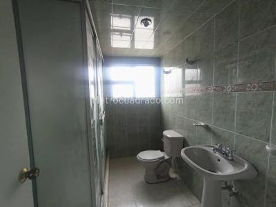 Casa de 5 alcobas en venta en Normandia, Bogotá, 321 m² · foto 18 de 20