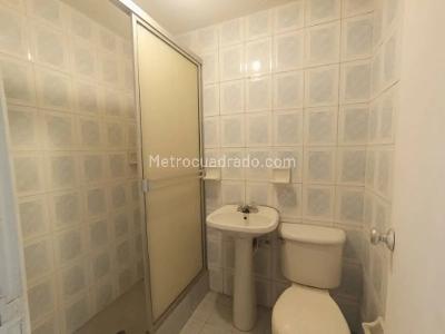 Casa de 5 alcobas en venta en Normandia, Bogotá, 321 m² · foto 13 de 20