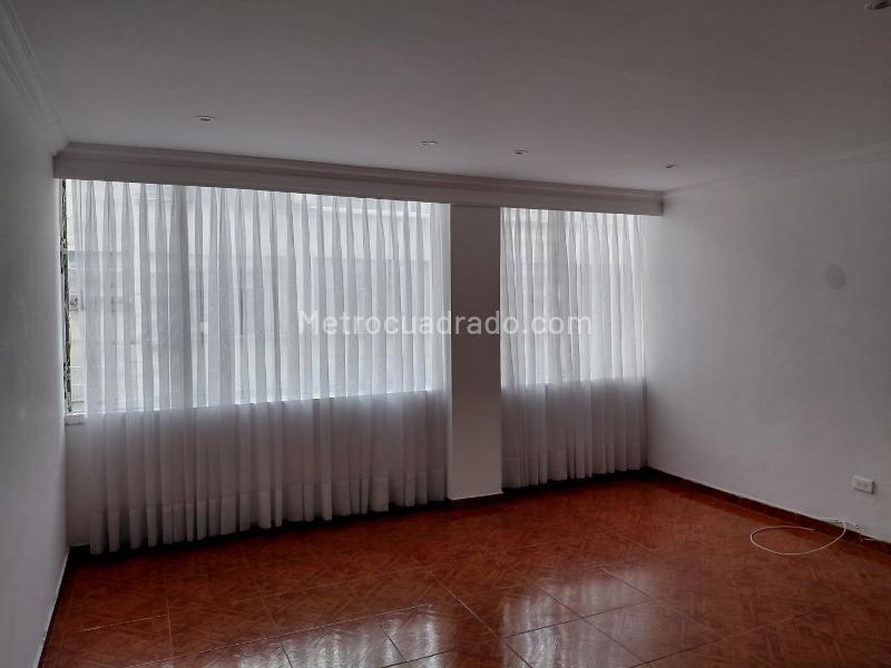 Piso – Bogotá, La Catedral, Localidad La Candelaria - Vista 3