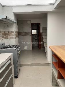 Apartaestudio en arriendo en La Perseverancia, Bogotá, 25 m² · foto 3 de 12