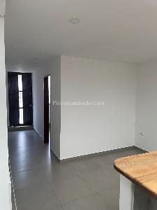 Apartaestudio en arriendo en La Perseverancia, Bogotá, 25 m² · foto 4 de 12