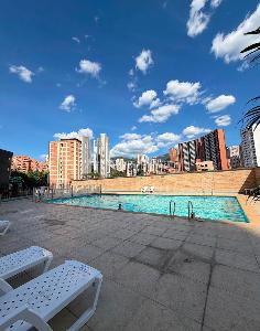 Apartamento de 3 alcobas en venta en Calle Nueva, Sabaneta, 63 m² · foto 2 de 16