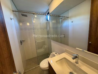 Apartamento de 3 alcobas en arriendo en Cedritos Norte, Bogotá, 100 m² · foto 8 de 13