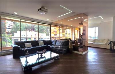 Apartamento de 3 alcobas en venta en Bella Suiza, Bogotá, 286 m² · foto 7 de 10