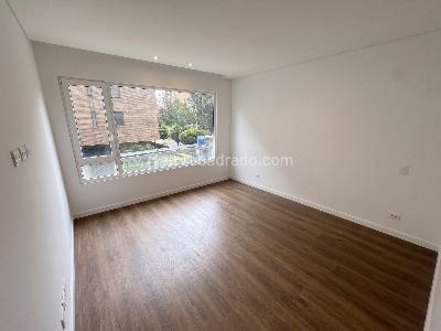 Apartamento en venta en Santa Barbara, Bogotá · foto 10 de 14