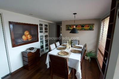 Apartamento de 3 alcobas en venta en Parque Central Pontevedra, Bogotá, 72 m² · foto 3 de 17
