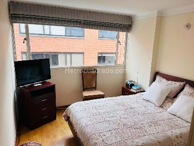 Apartamento de 3 alcobas en venta en Centro Comercial Hacienda Santa Barbara, Bogotá, 88 m² · foto 11 de 12