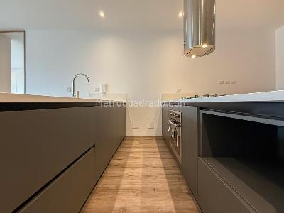 Apartamento de 2 alcobas en arriendo en Chico, Bogotá, 114 m² · foto 5 de 14
