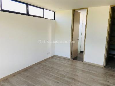 Apartamento de 2 alcobas en venta en El Poblado Tres Cantos Sector Hotel Intercontiental, Medellín, 79 m² · foto 15 de 17