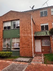 Casa de 3 alcobas en venta en Colina Mazuren, Bogotá, 54 m² · foto 3 de 16