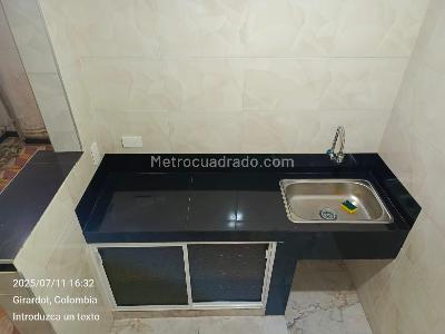 Casa de 2 alcobas en venta en Gaitan, Girardot, 59 m² · foto 3 de 6