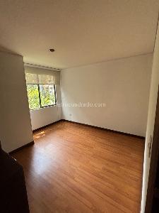 Apartamento en venta en Centro Internacional Bavaria, Bogotá · foto 12 de 19