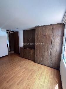 Apartamento en venta en Centro Internacional Bavaria, Bogotá · foto 15 de 19