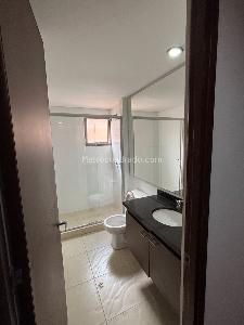 Apartamento en venta en Centro Internacional Bavaria, Bogotá · foto 16 de 19
