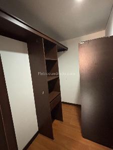 Apartamento en venta en Centro Internacional Bavaria, Bogotá · foto 17 de 19