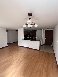 Apartamento en venta en Centro Internacional Bavaria, Bogotá · foto 2 de 19