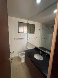 Apartamento en venta en Centro Internacional Bavaria, Bogotá · foto 7 de 19