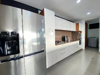 Apartamento de 3 alcobas en venta en Cabecera Del Llano, Bucaramanga, 157 m² · foto 7 de 12