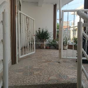 Casa de 5 alcobas en venta en El Pando, Santa Marta, 315 m² · foto 3 de 4