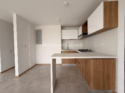 Apartamento de 3 alcobas en venta en Aeropuerto, Pereira, 110 m² · foto 2 de 16