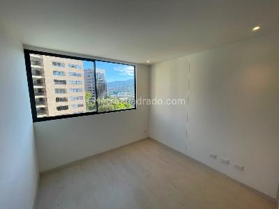 Apartamento de 3 alcobas en arriendo en El Poblado Castropol, Medellín, 86 m² · foto 11 de 20