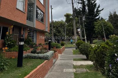Apartamento de 3 alcobas en venta en Puente Largo, Bogotá, 105 m² · foto 8 de 11