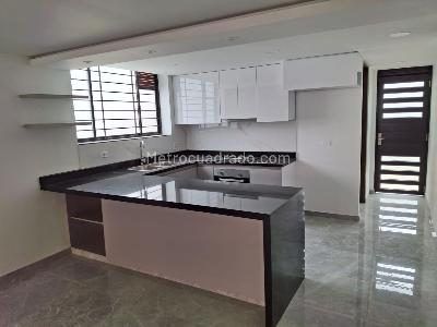 Casa de 5 alcobas en venta en Rosales, Tunja, 180 m² · foto 3 de 11