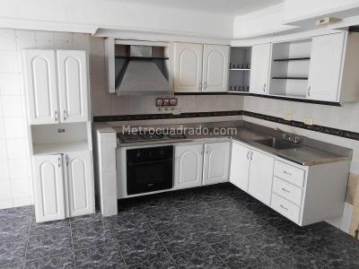 Casa de 4 alcobas en venta en Prados Ii, Cúcuta, 126 m² · foto 3 de 13