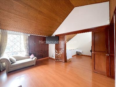 Casa de 5 alcobas en venta en Julio Florez, Bogotá, 244 m² · foto 15 de 18