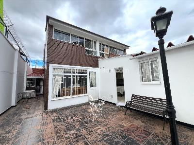 Casa de 5 alcobas en venta en Julio Florez, Bogotá, 244 m² · foto 8 de 18
