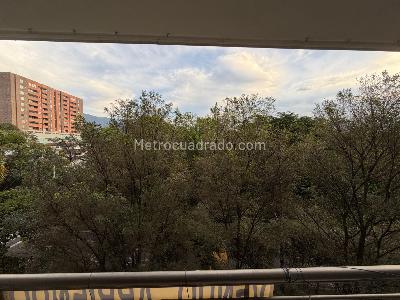 Apartamento de 3 alcobas en venta en Zona 2, Envigado, 95 m² · foto 4 de 20