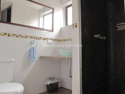 Apartamento de 2 alcobas en venta en Chapinero Alto Bosque Calderon, Bogotá, 86 m² · foto 9 de 12